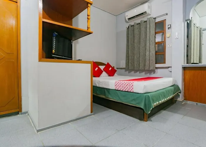 Oyo 722 Slouch Отель